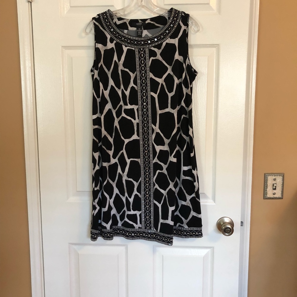 PATTERNED AND BEADED SUMMER DRESS